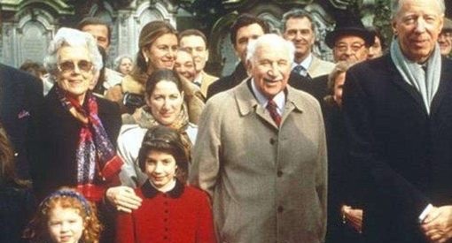 网络图片(侵删) 网络图片(侵删)