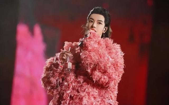 网络图片(侵删) 网络图片(侵删)