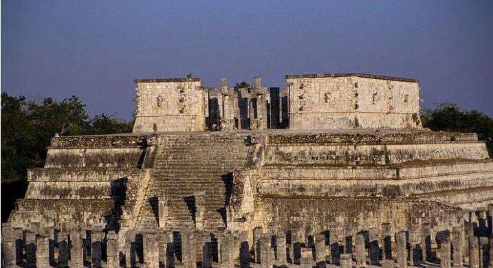 网络图片(侵删) 网络图片(侵删)