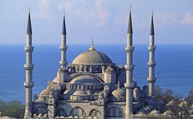 网络图片(侵删) 网络图片(侵删)