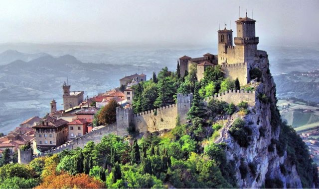 网络图片(侵删) 网络图片(侵删)