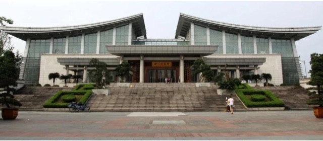 网络图片(侵删) 网络图片(侵删)