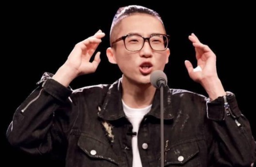 网络图片(侵删) 网络图片(侵删)