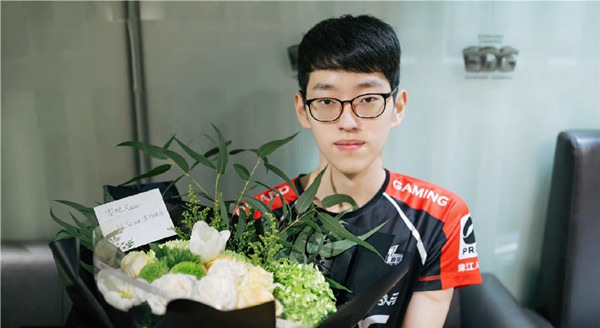 网络图片(侵删) 网络图片(侵删)