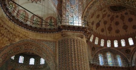 网络图片(侵删) 网络图片(侵删)