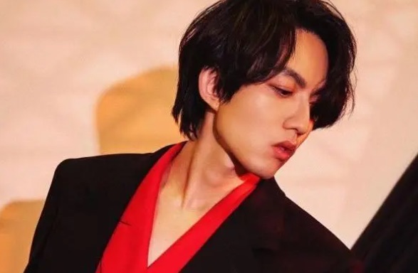 网络图片(侵删) 网络图片(侵删)