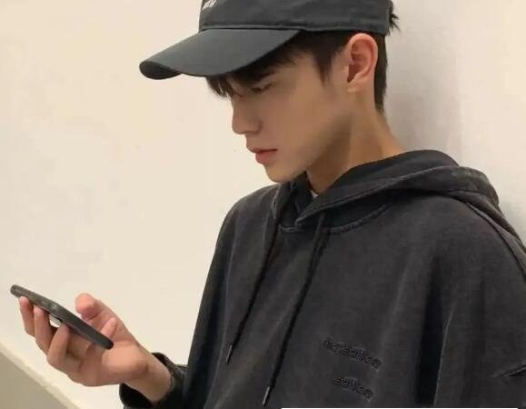 网络图片(侵删) 网络图片(侵删)