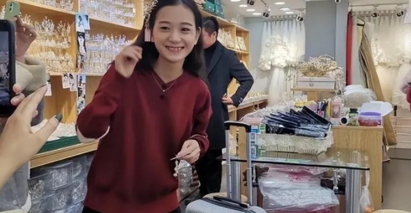 网络图片(侵删) 网络图片(侵删)