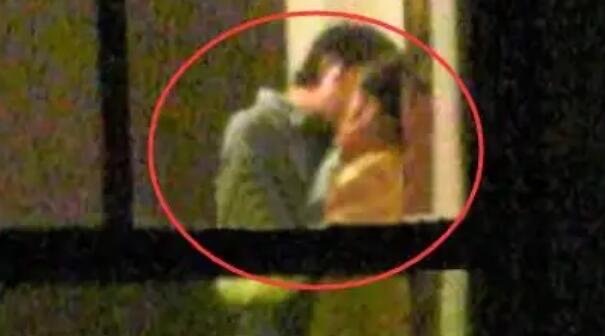 网络图片(侵删) 网络图片(侵删)