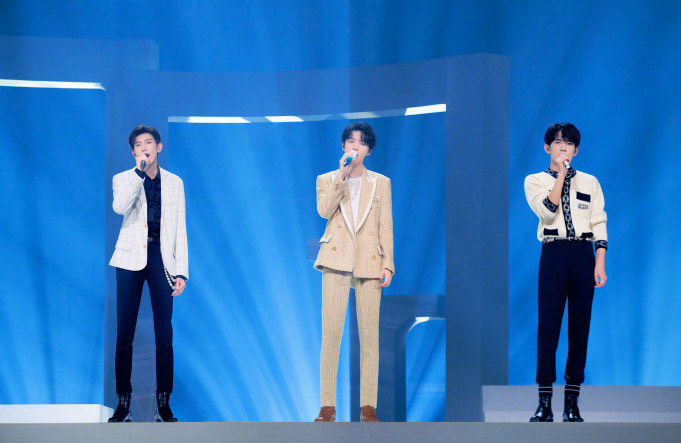 网络图片(侵删) 网络图片(侵删)