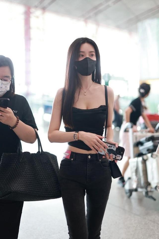 网络图片(侵删) 网络图片(侵删)