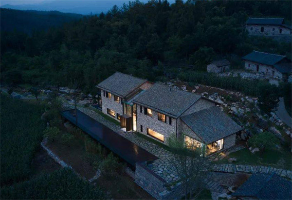 网络图片(侵删) 网络图片(侵删)