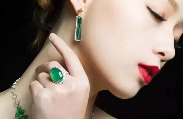 网络图片(侵删) 网络图片(侵删)