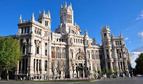 网络图片(侵删) 网络图片(侵删)