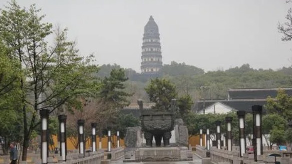 网络图片(侵删) 网络图片(侵删)