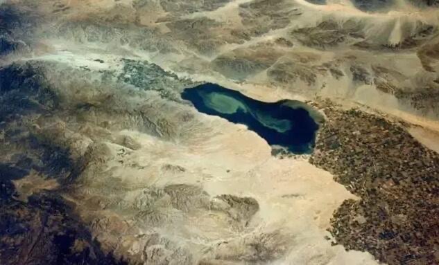 网络图片(侵删) 网络图片(侵删)