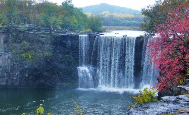 网络图片(侵删) 网络图片(侵删)
