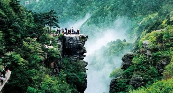 网络图片(侵删) 网络图片(侵删)