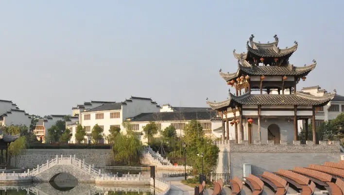 网络图片(侵删) 网络图片(侵删)