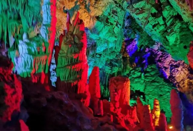 网络图片(侵删) 网络图片(侵删)