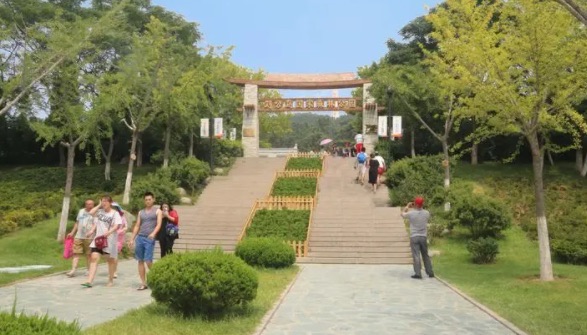 网络图片(侵删) 网络图片(侵删)