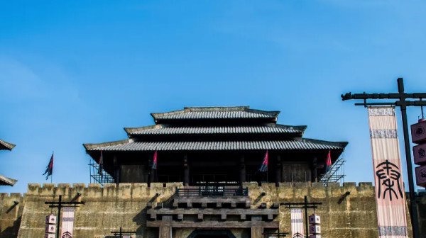 网络图片(侵删) 网络图片(侵删)